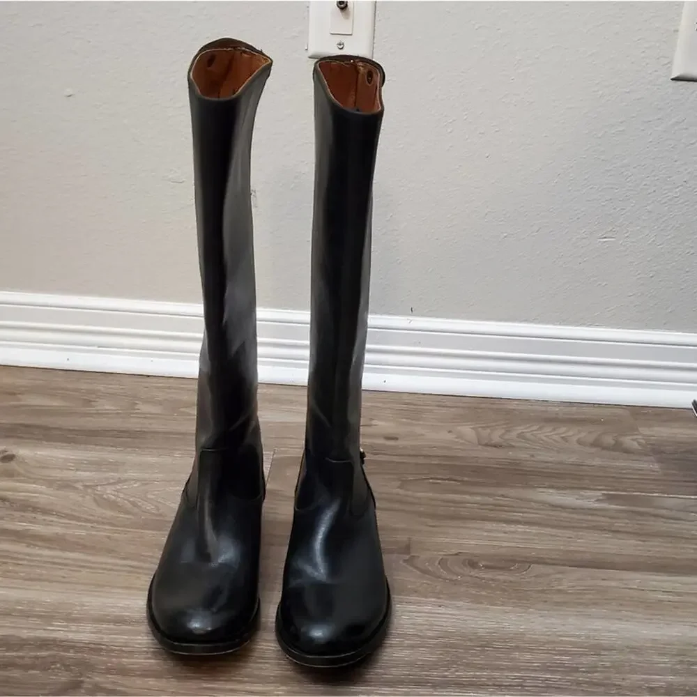 Frye Melissa snap back Black‎ distressed leather riding boots size 6
